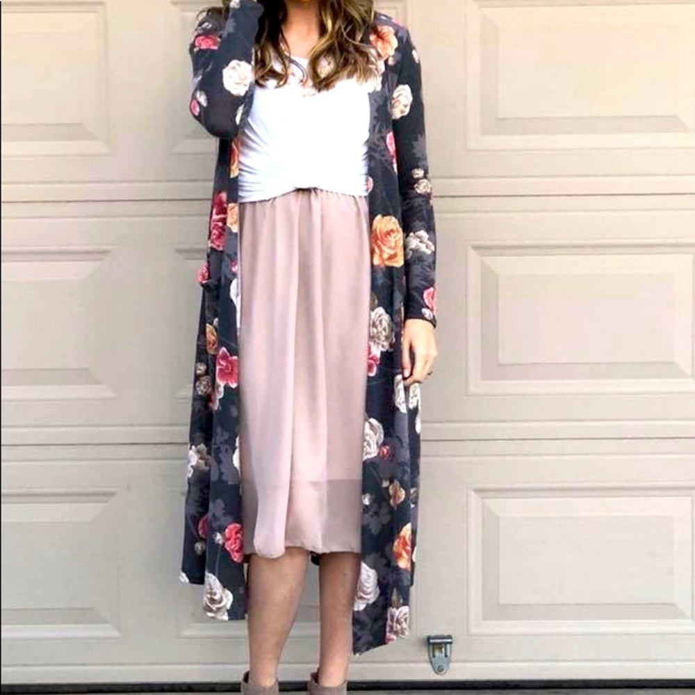 LULAROE Sarah Long Open Cardigan 2 Pockets Grey